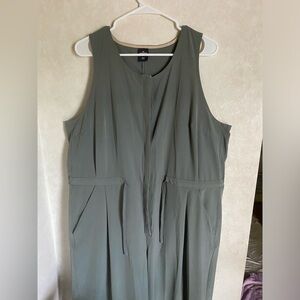 REI Sage green jumpsuit size XL - like new